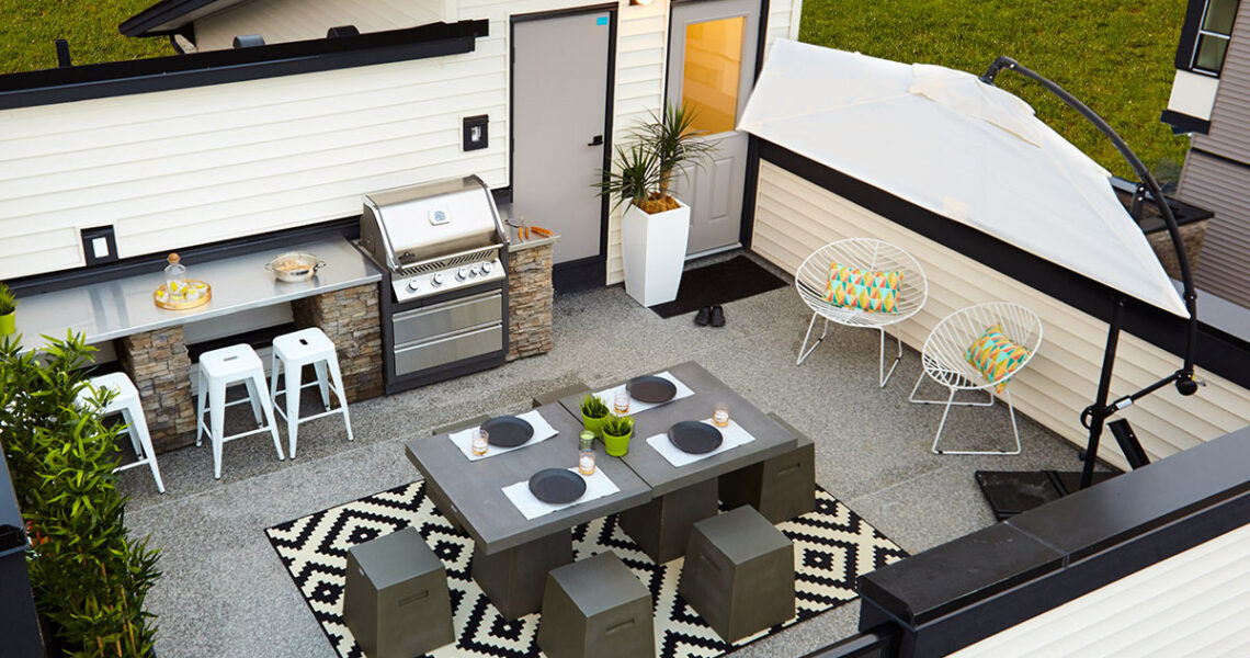 Outdoor Kitchen